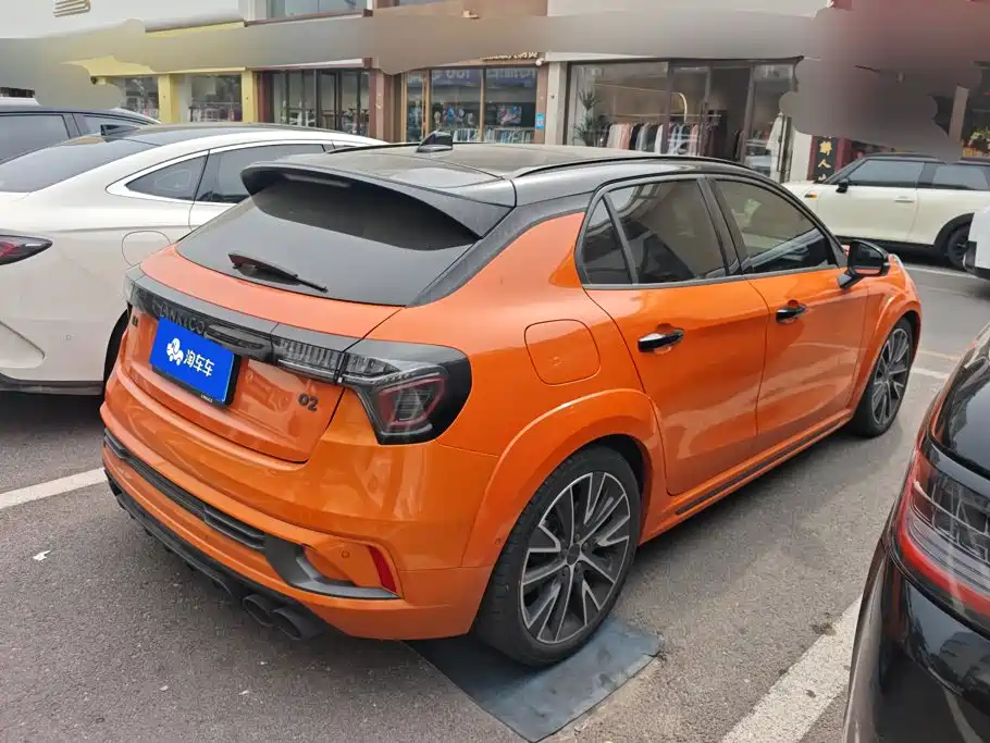 Lynk & Co 02 Hatchback — миниатюра 3