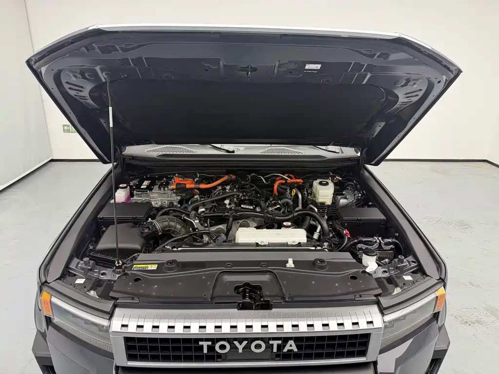 Toyota Prado — миниатюра 10