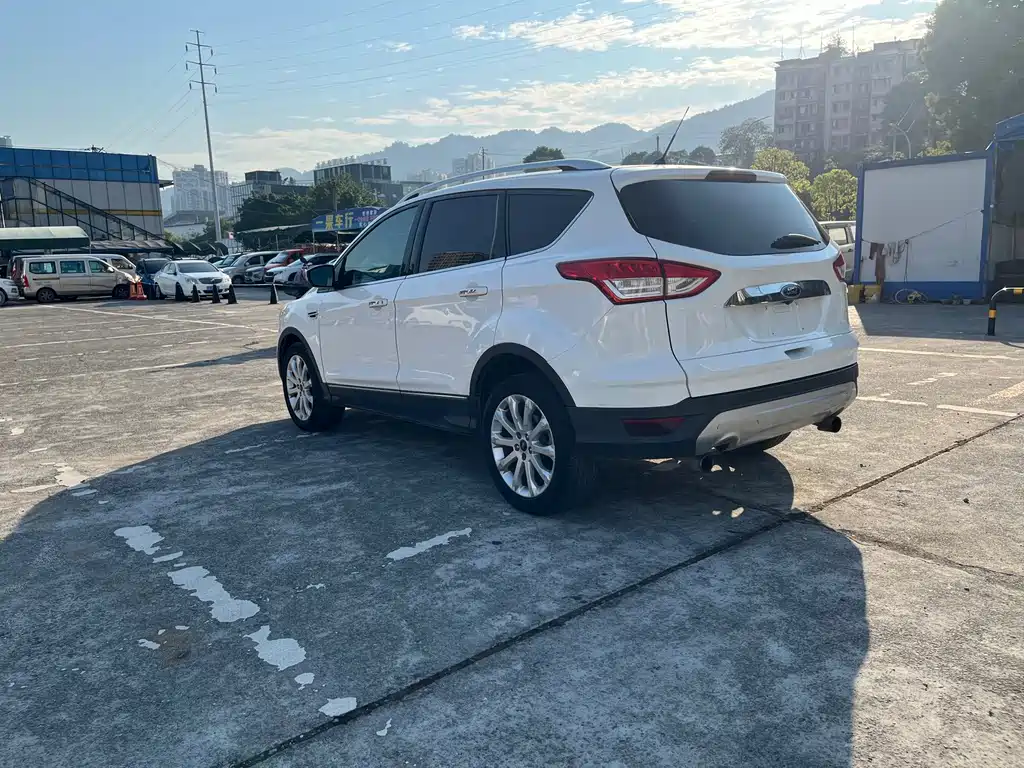 Ford Kuga — миниатюра 7