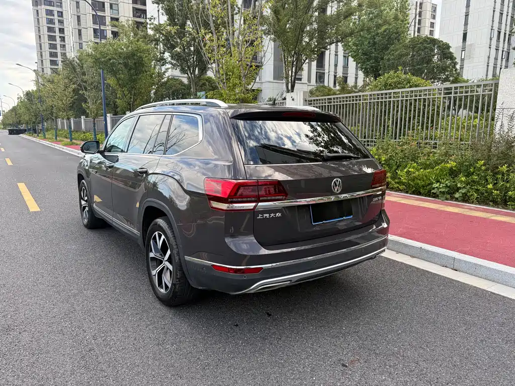 Volkswagen Teramont — миниатюра 5
