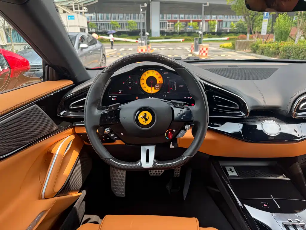 Ferrari Purosangue 2023 6.5L V12
