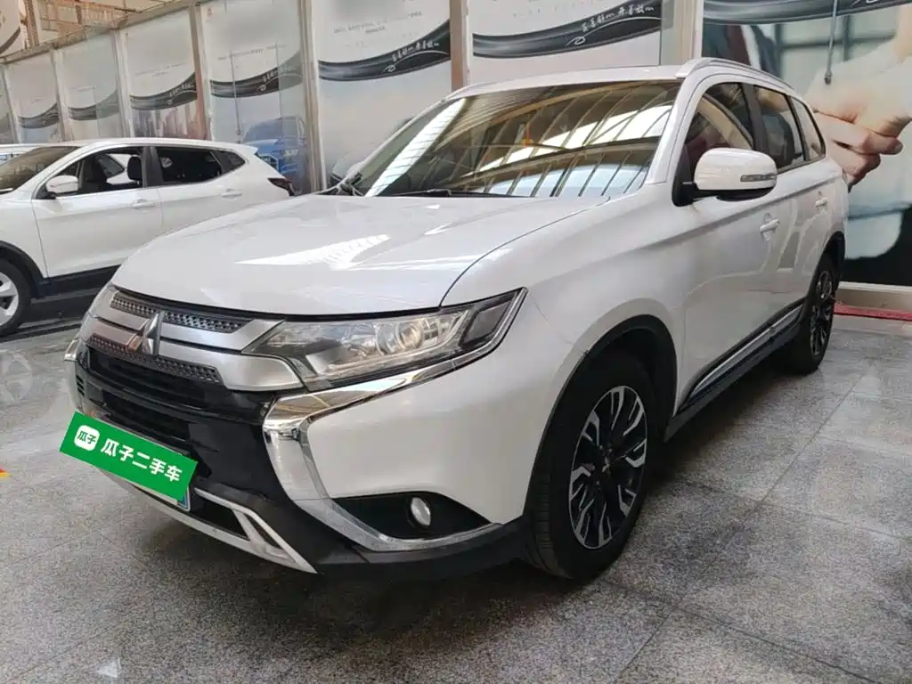 Mitsubishi Outlander — миниатюра 2