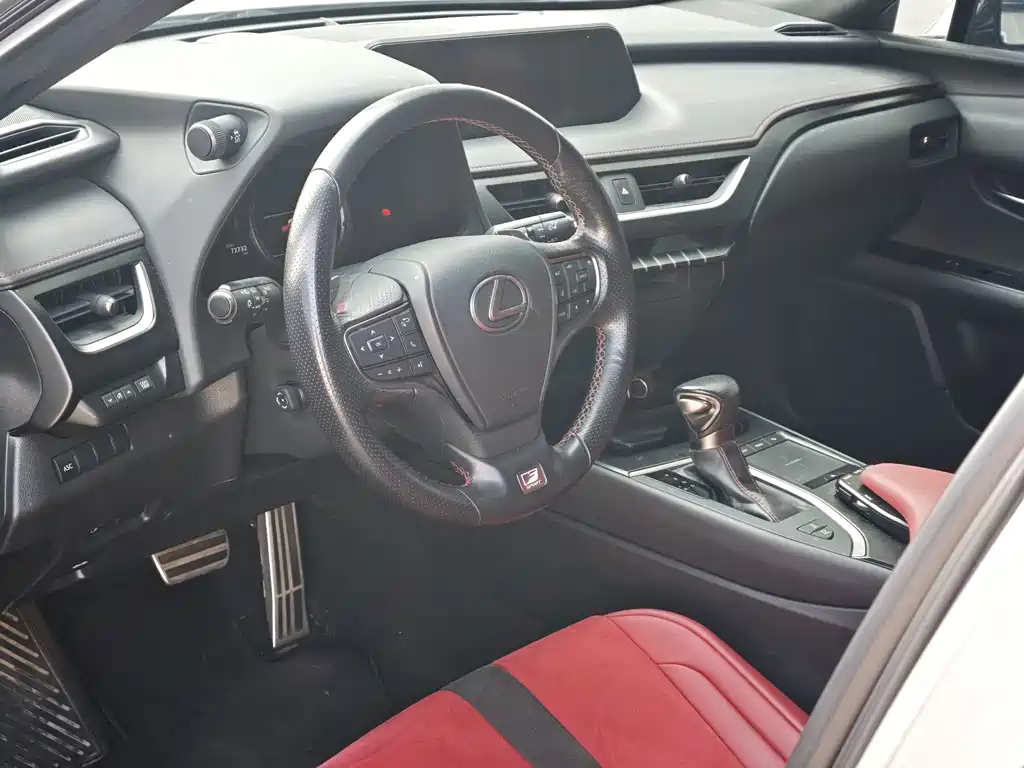 Lexus UX — миниатюра 8