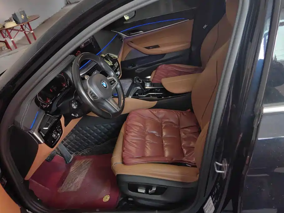 BMW 5 Series — миниатюра 9