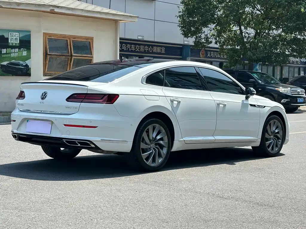 Volkswagen CC — миниатюра 9