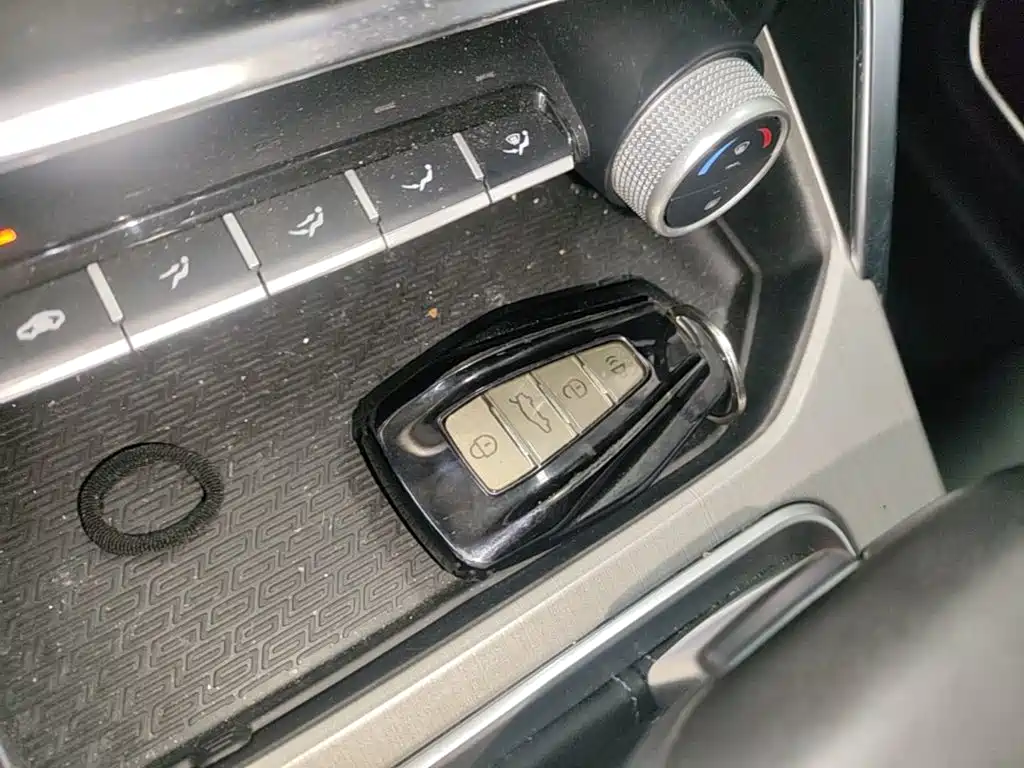 Geely Binyue — миниатюра 9