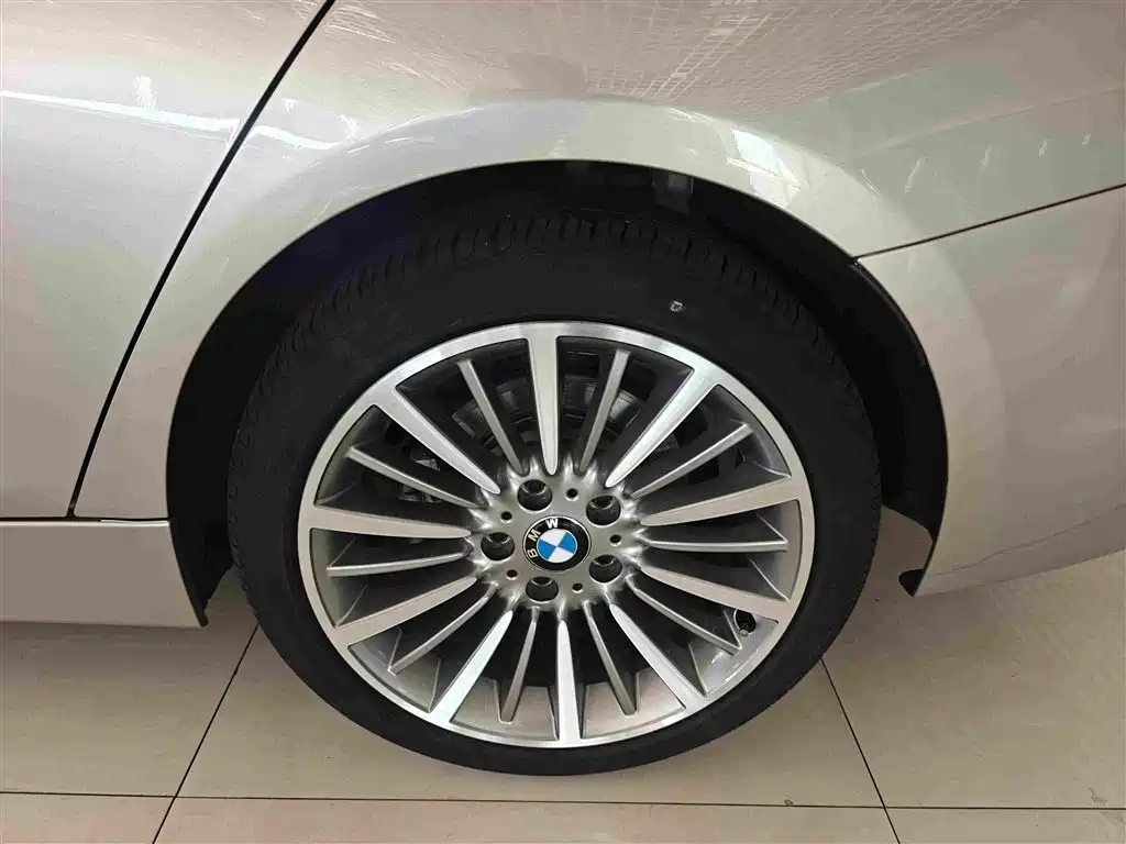 BMW 3 Series — миниатюра 7