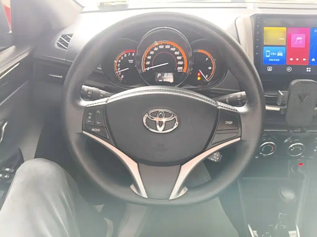 Toyota Yaris L — миниатюра 11