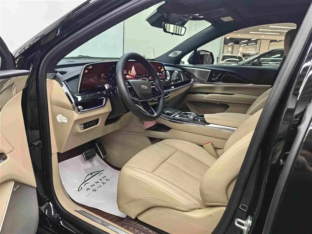 Cadillac XT5 — миниатюра 5