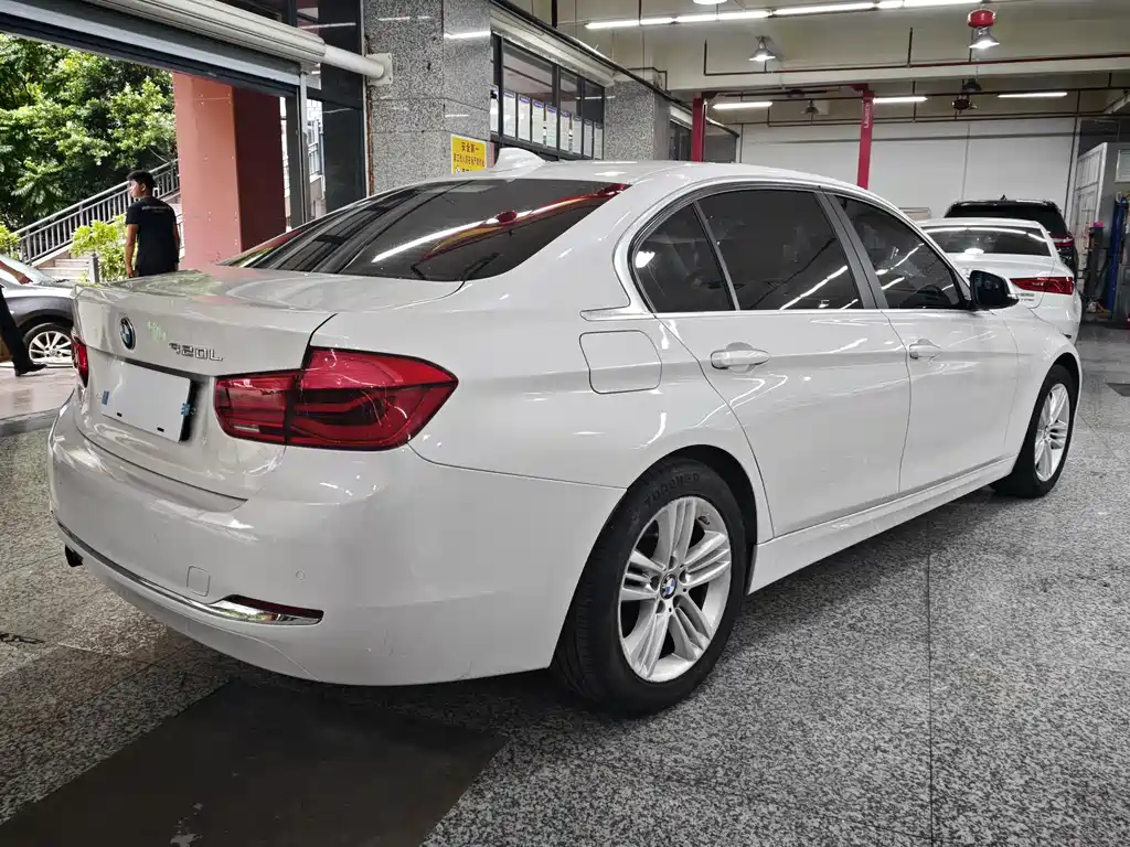 BMW 3 Series — миниатюра 16