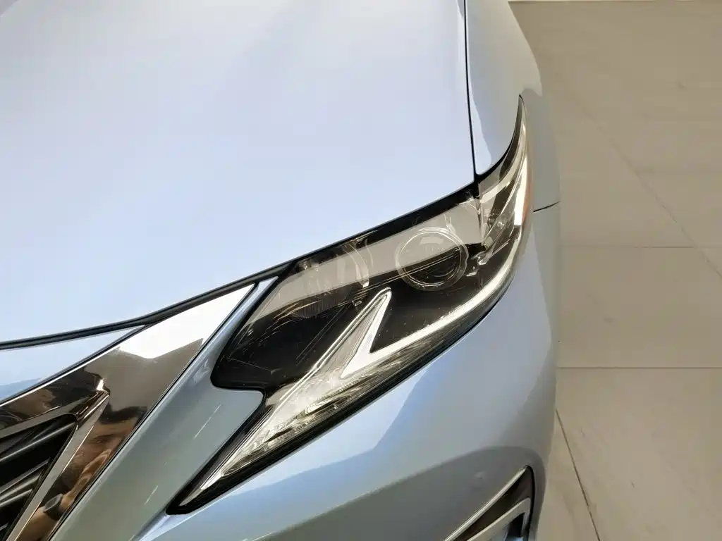 Lexus ES — миниатюра 7