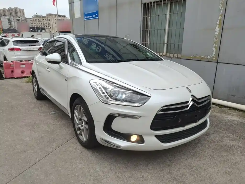 DS DS 5 — миниатюра 4