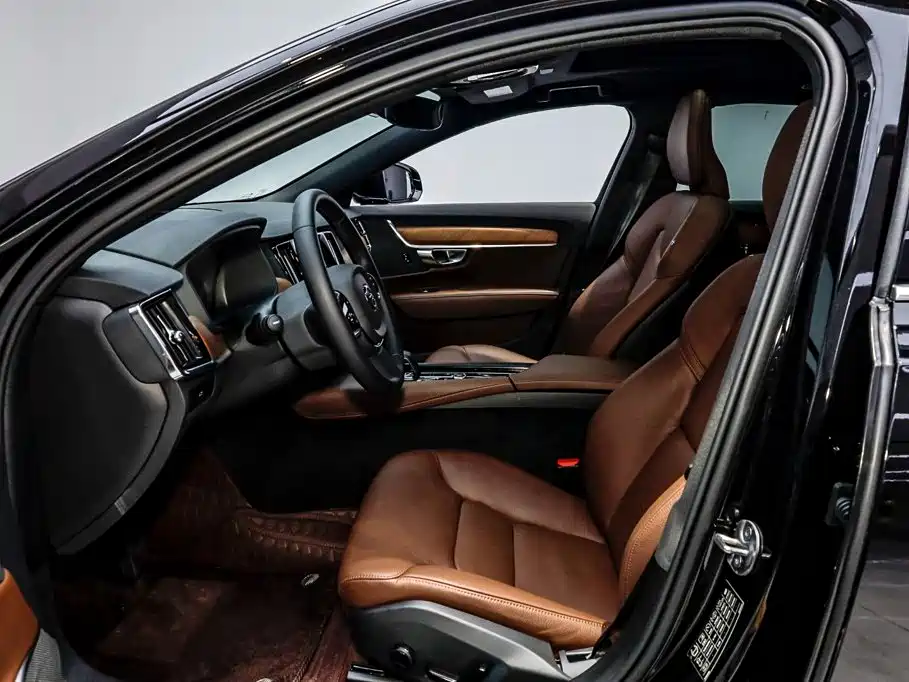 Volvo S90 — миниатюра 8