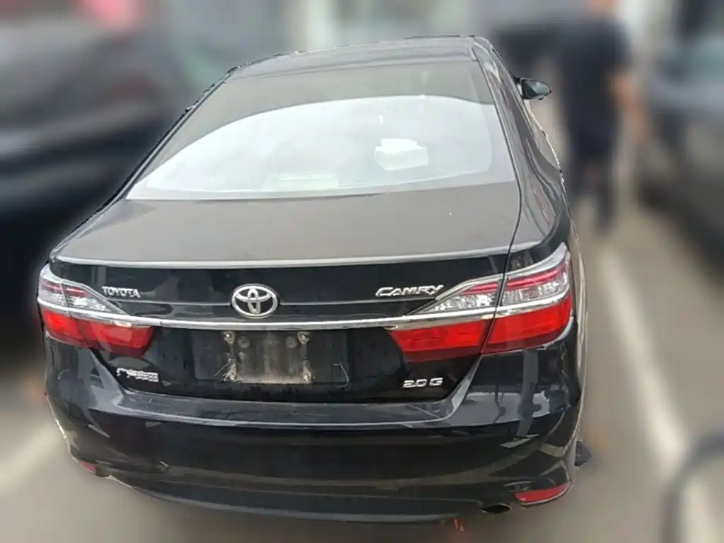 Toyota Camry — миниатюра 8