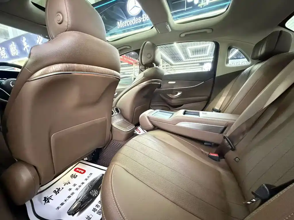 Mercedes-Benz E-Class — миниатюра 9