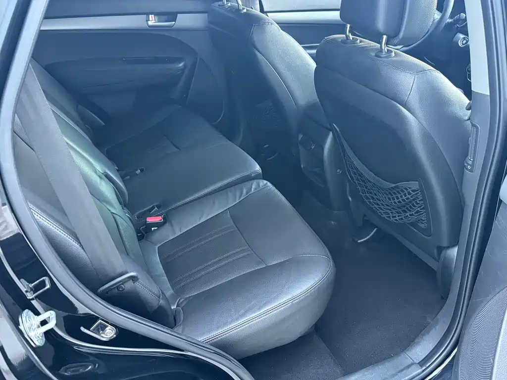 Kia Sorento — миниатюра 9