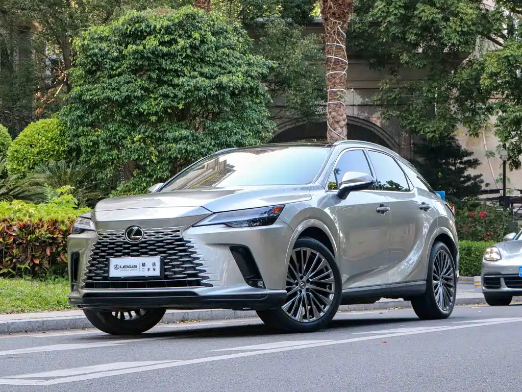 Lexus RX 2024