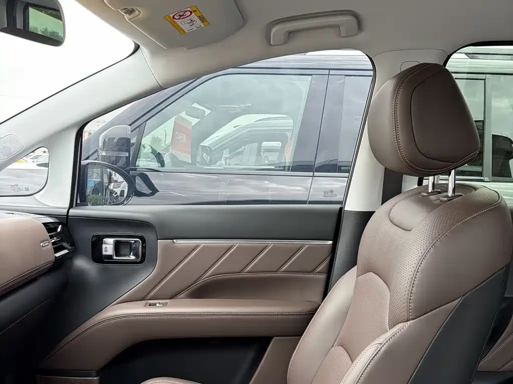 Wuling Xingguang 730 New Energy — миниатюра 7