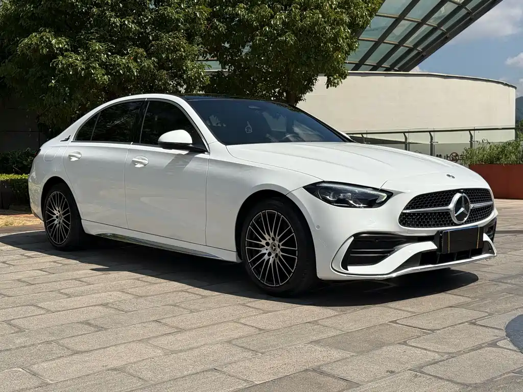 Mercedes-Benz C-Class — миниатюра 3