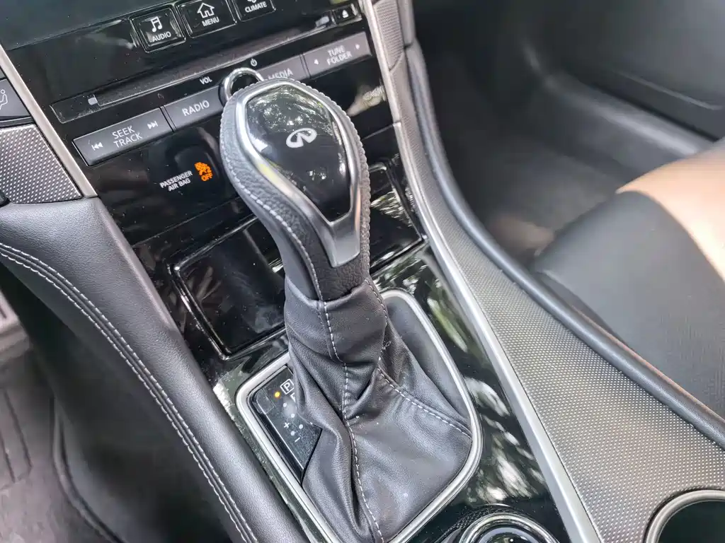 Infiniti Q50L — миниатюра 15