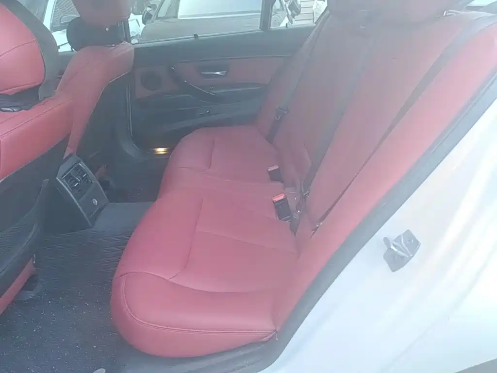 BMW 3 Series — миниатюра 17