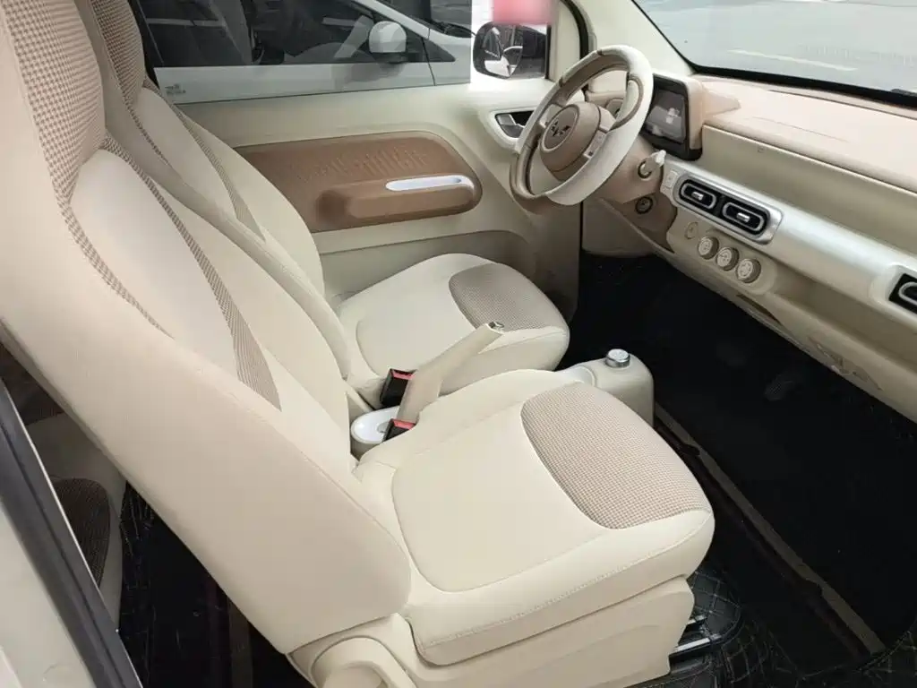 Wuling MINIEV — миниатюра 25