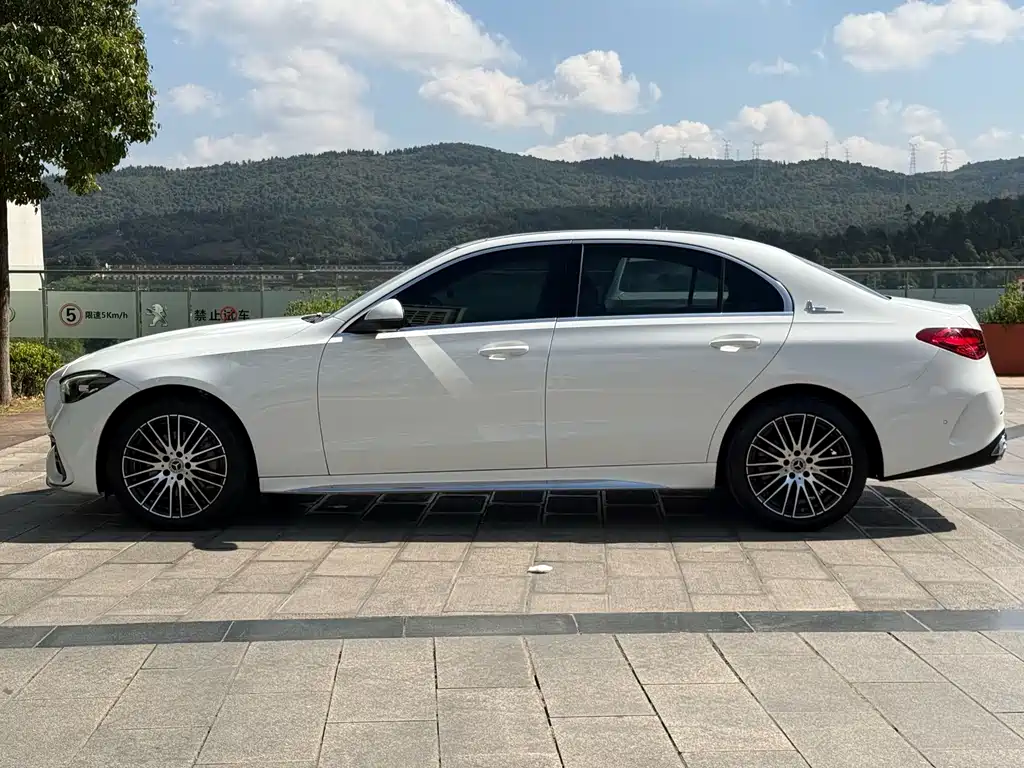 Mercedes-Benz C-Class — миниатюра 22