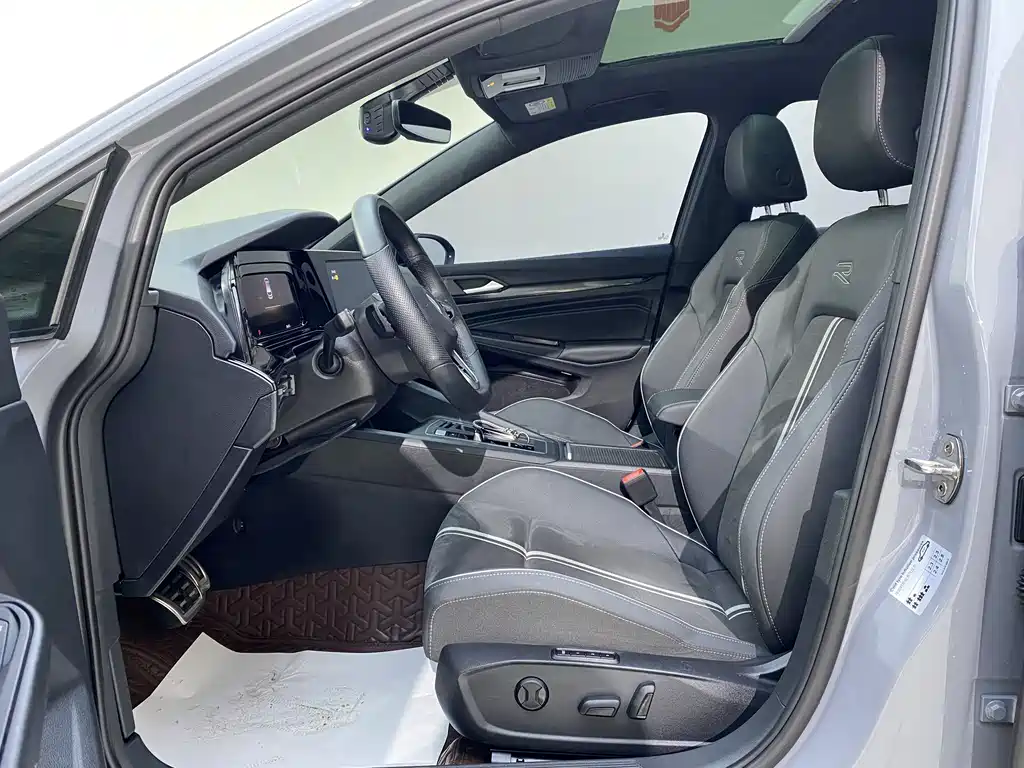 Volkswagen Golf 2023 280TSI DSG R-Line