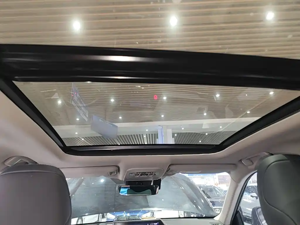 Toyota Highlander — миниатюра 18