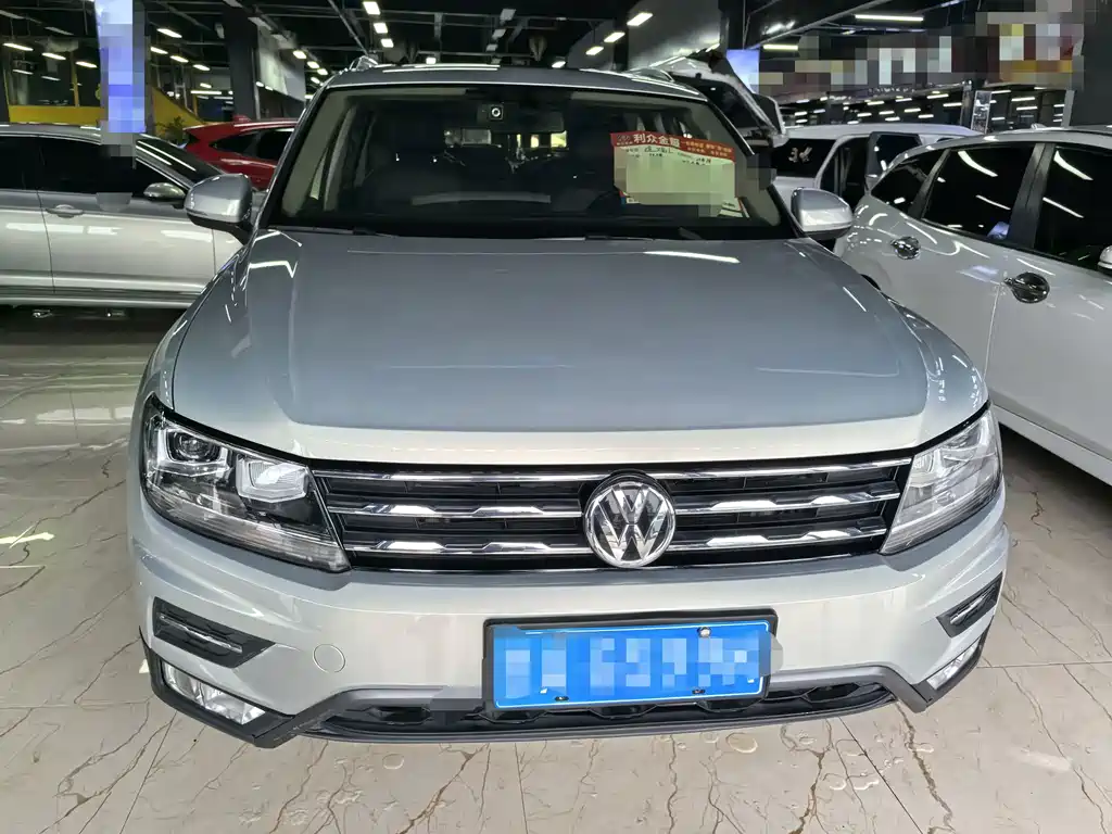 Volkswagen Tiguan L — миниатюра 2
