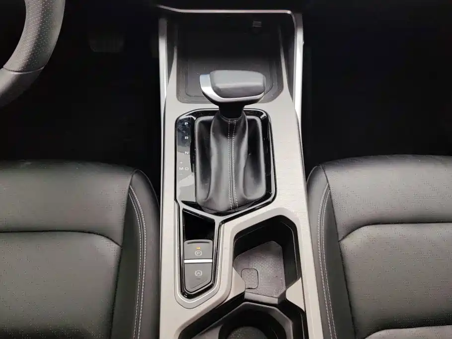 Geely Emgrand — миниатюра 16