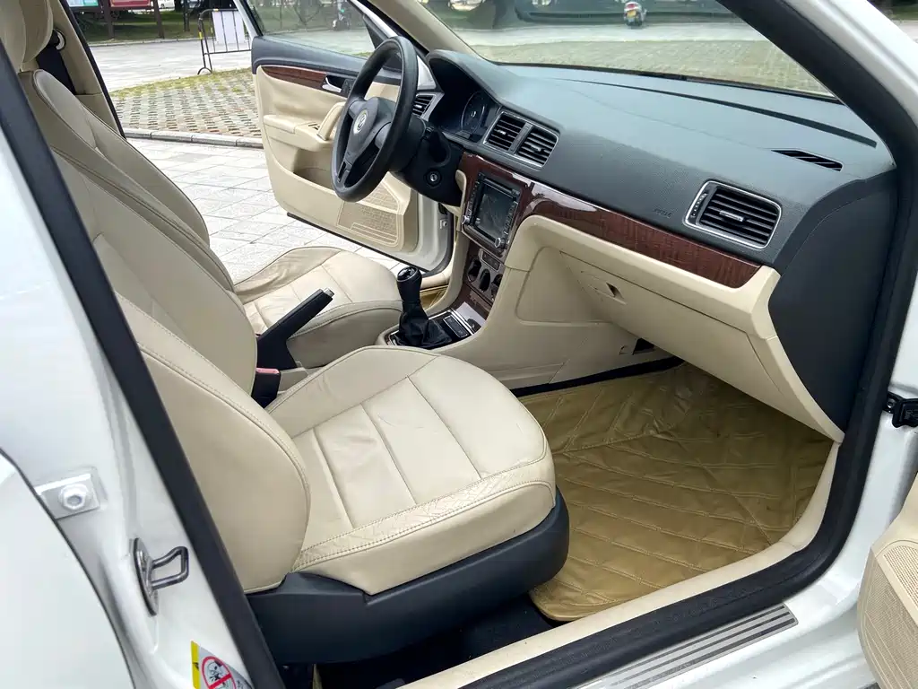 Volkswagen Lavida — миниатюра 8