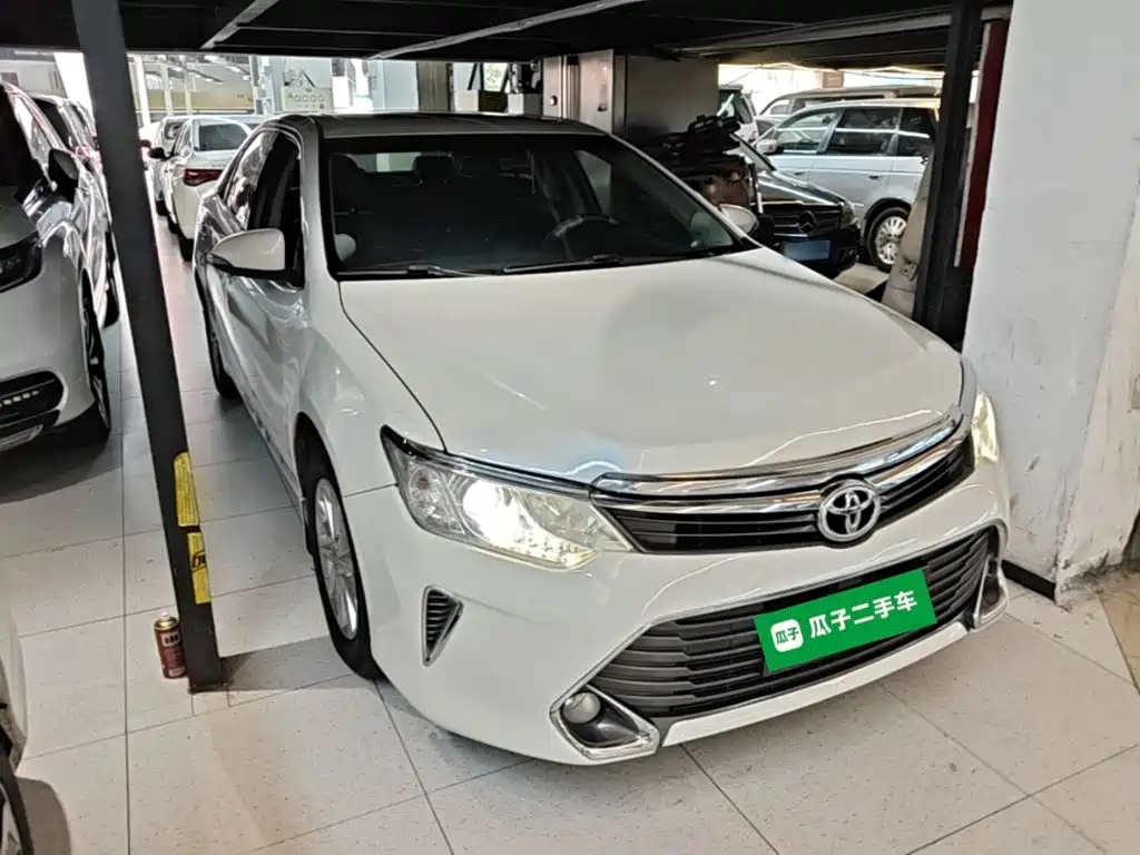 Toyota Camry — миниатюра 4