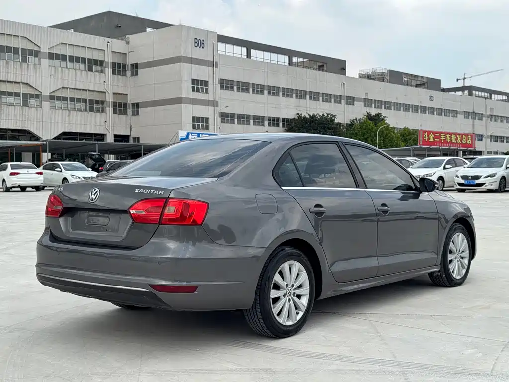 Volkswagen Sagitar — миниатюра 5