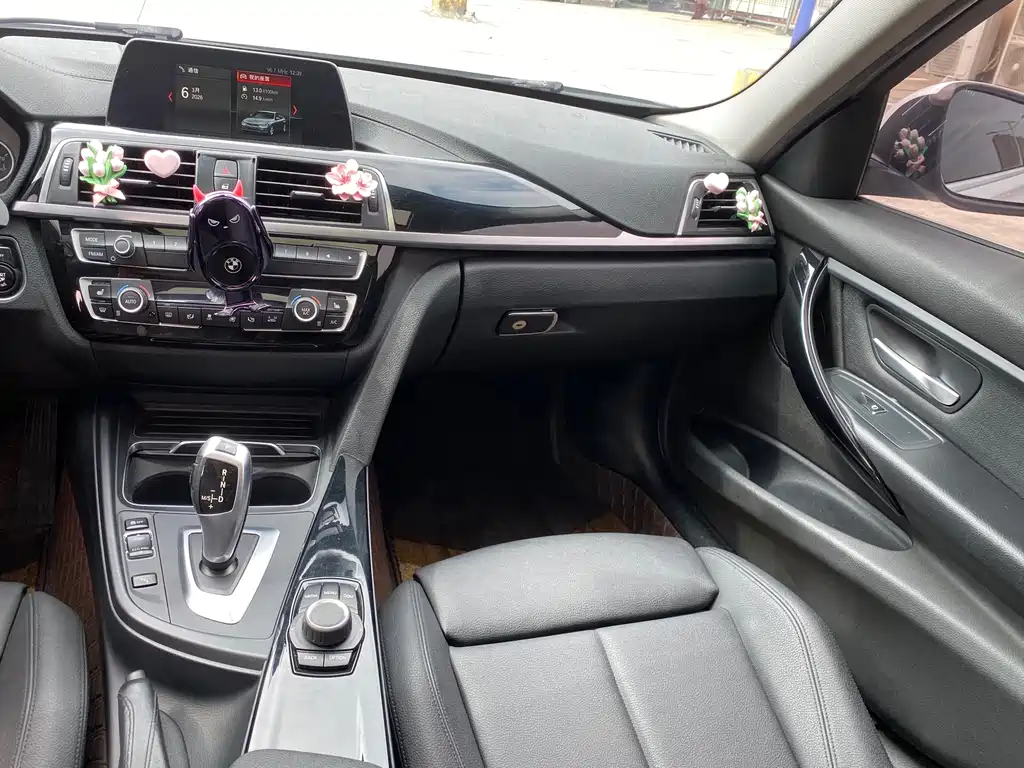 BMW 3 Series — миниатюра 12