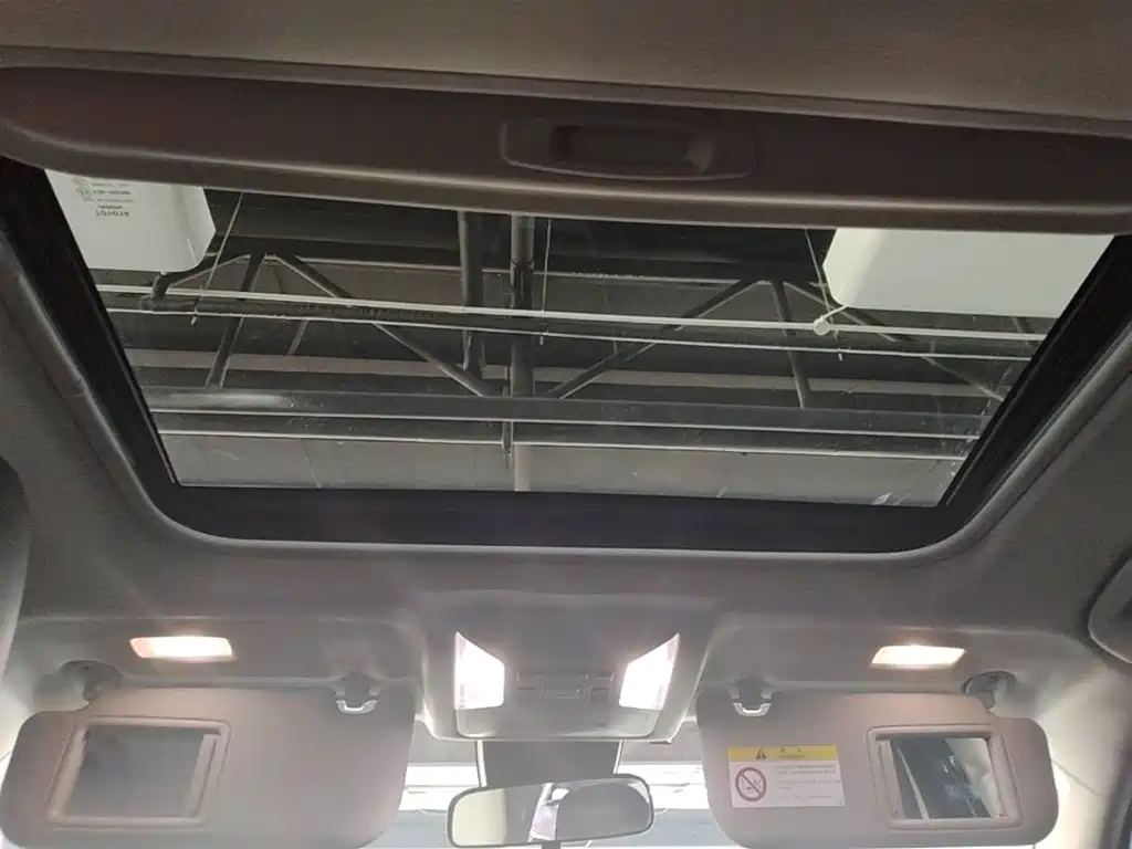 Toyota RAV4 — миниатюра 18