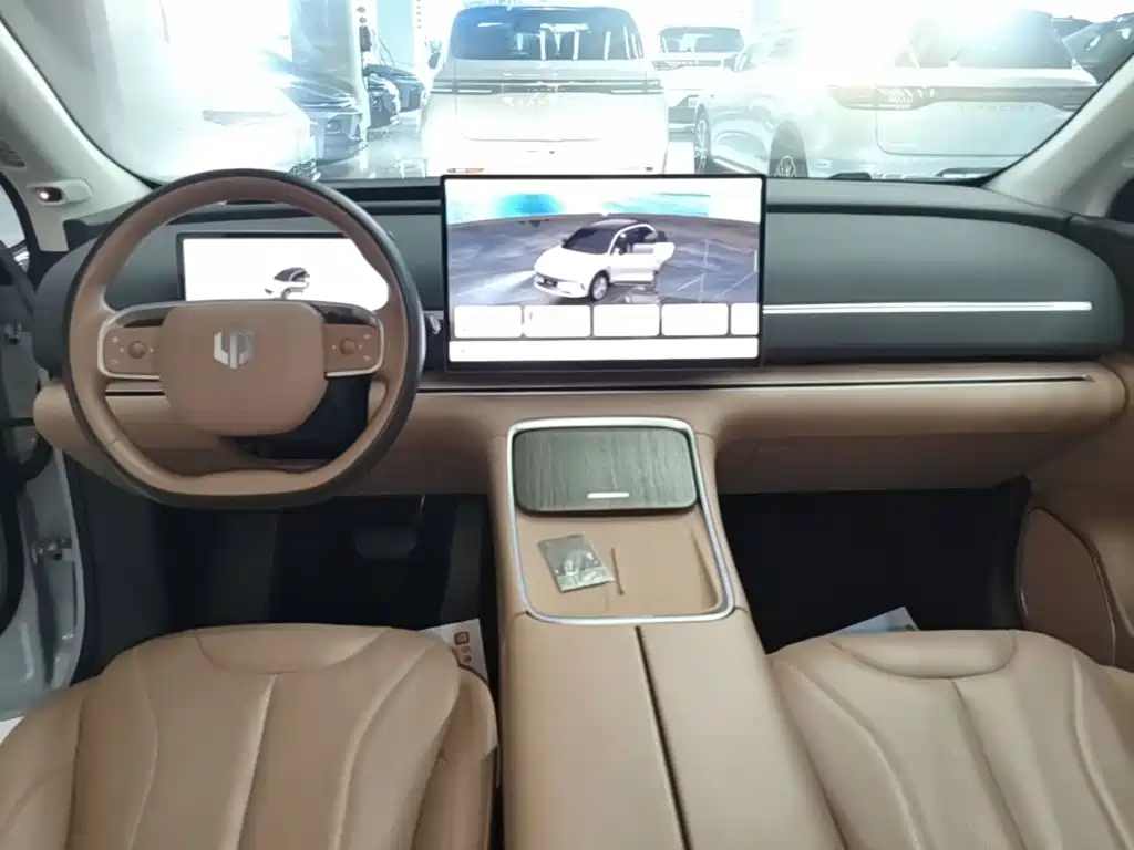 Leapmotor Leapmotor C11 — миниатюра 10