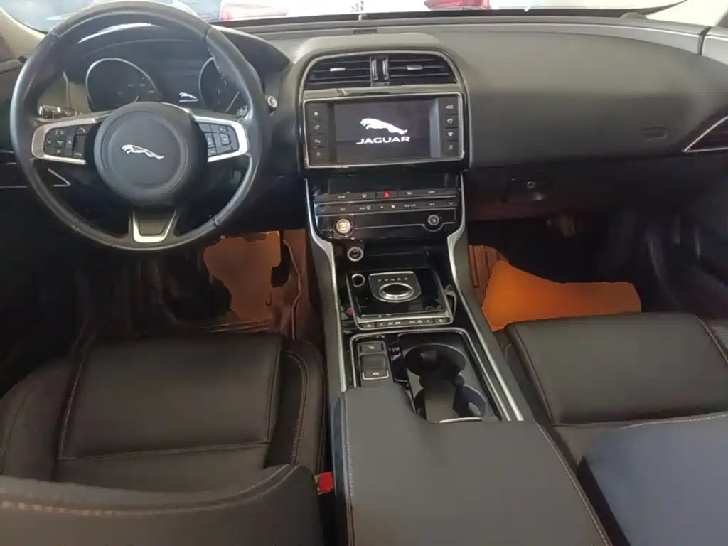 Jaguar XEL — миниатюра 10