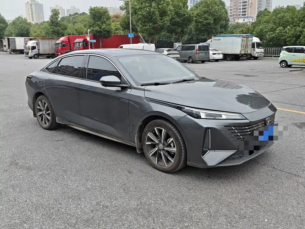 Changan Eado — миниатюра 3