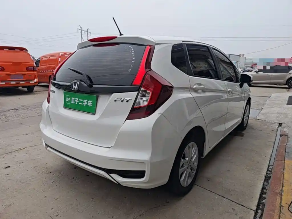 Honda Fit — миниатюра 7