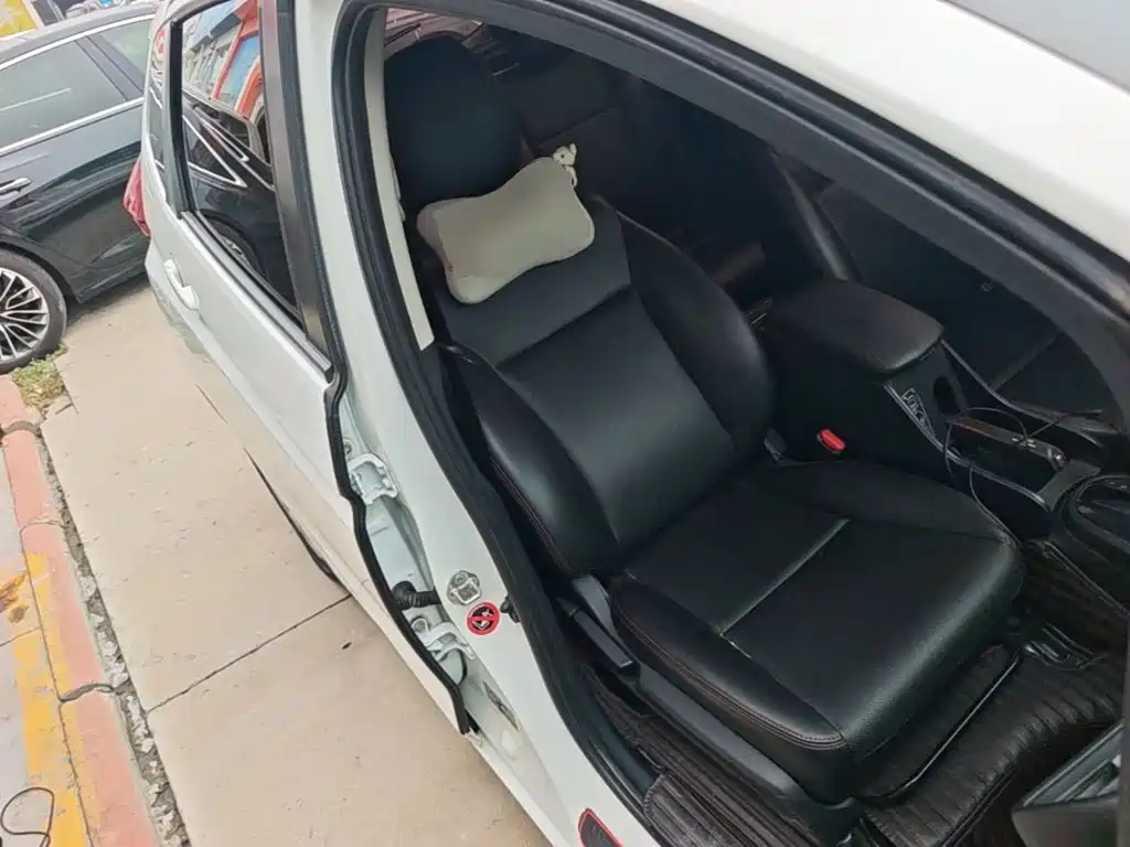 Honda Fit — миниатюра 25