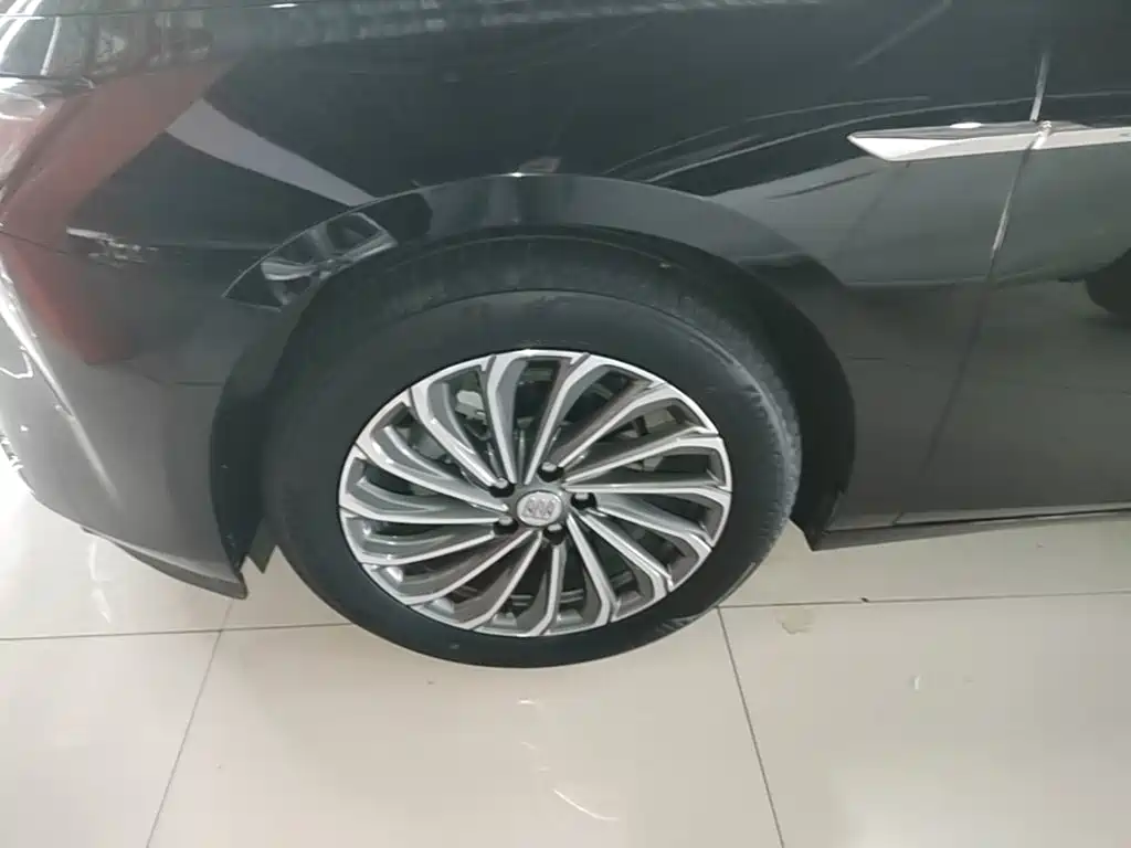 Buick LaCrosse — миниатюра 23