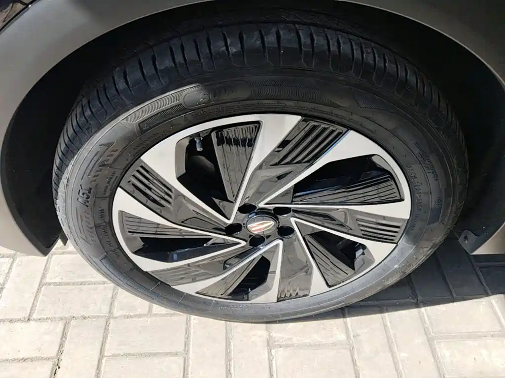 Hongqi Hongqi HS7 PHEV — миниатюра 23