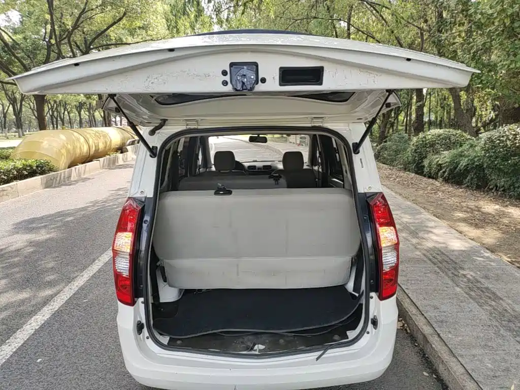 Wuling Hongguang — миниатюра 19
