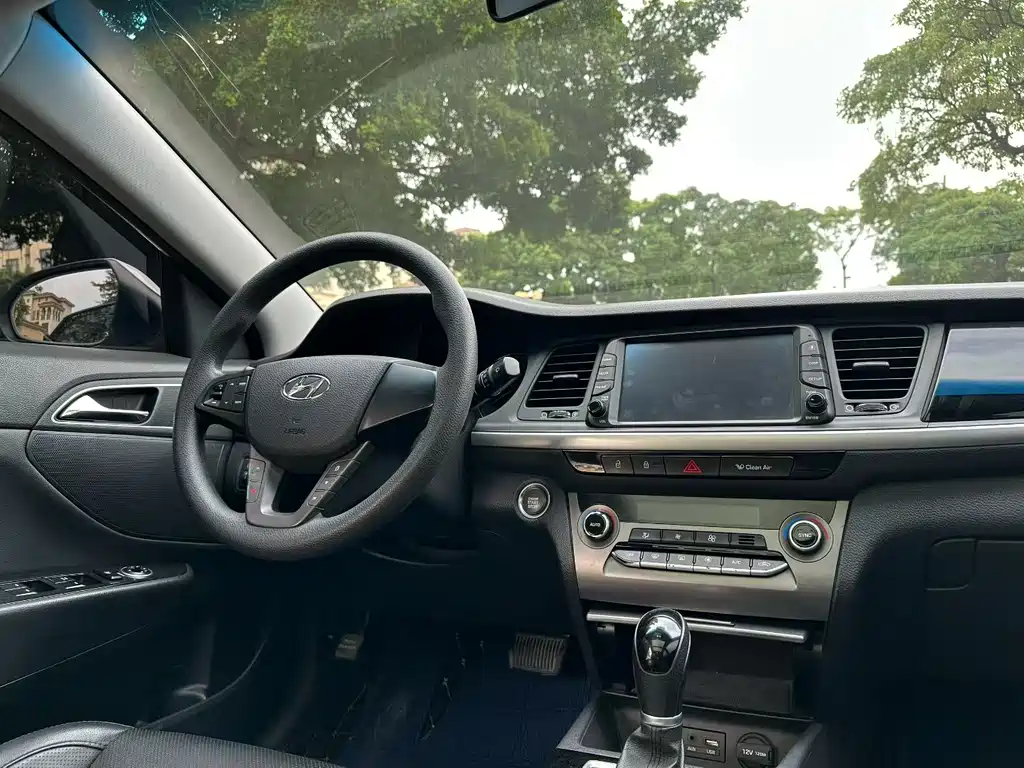 Hyundai Mistra — миниатюра 6