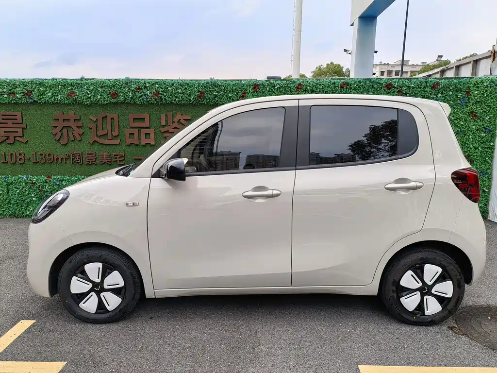 Wuling MINIEV — миниатюра 3