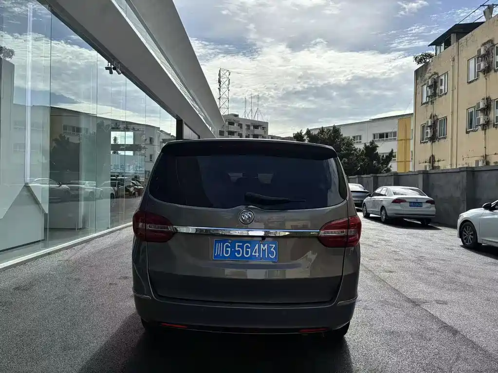 Buick GL8 — миниатюра 7