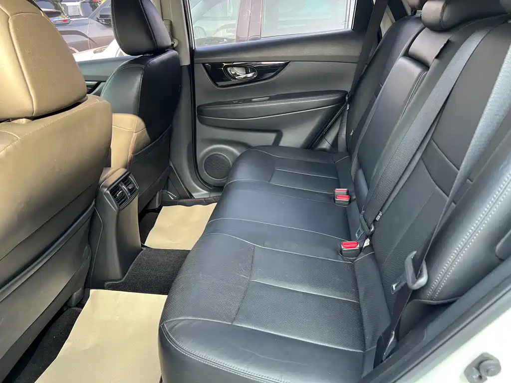 Nissan X-Trail — миниатюра 7