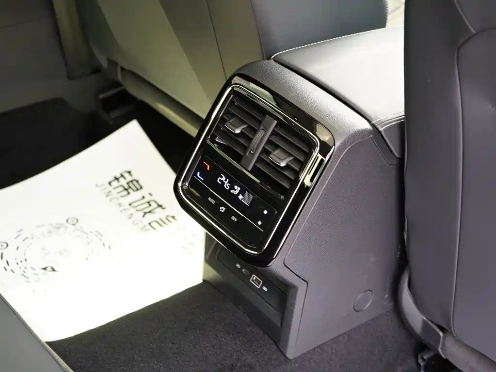 Volkswagen Passat — миниатюра 14