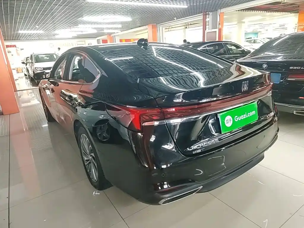 Buick LaCrosse — миниатюра 5